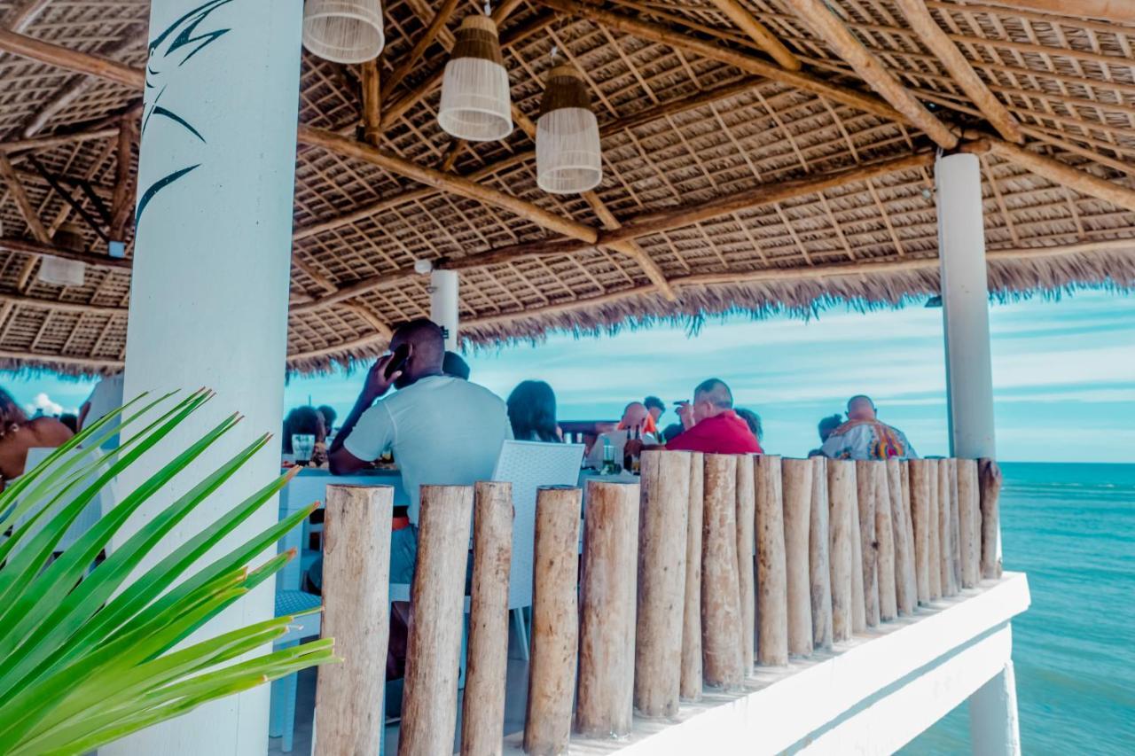 La Fourmi Hotel Nosy-Be Bagian luar foto